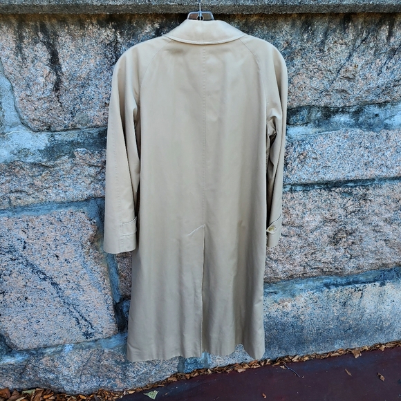 Burberry Trench Coat. Labeled Size 10 Long - Picture 2 of 14